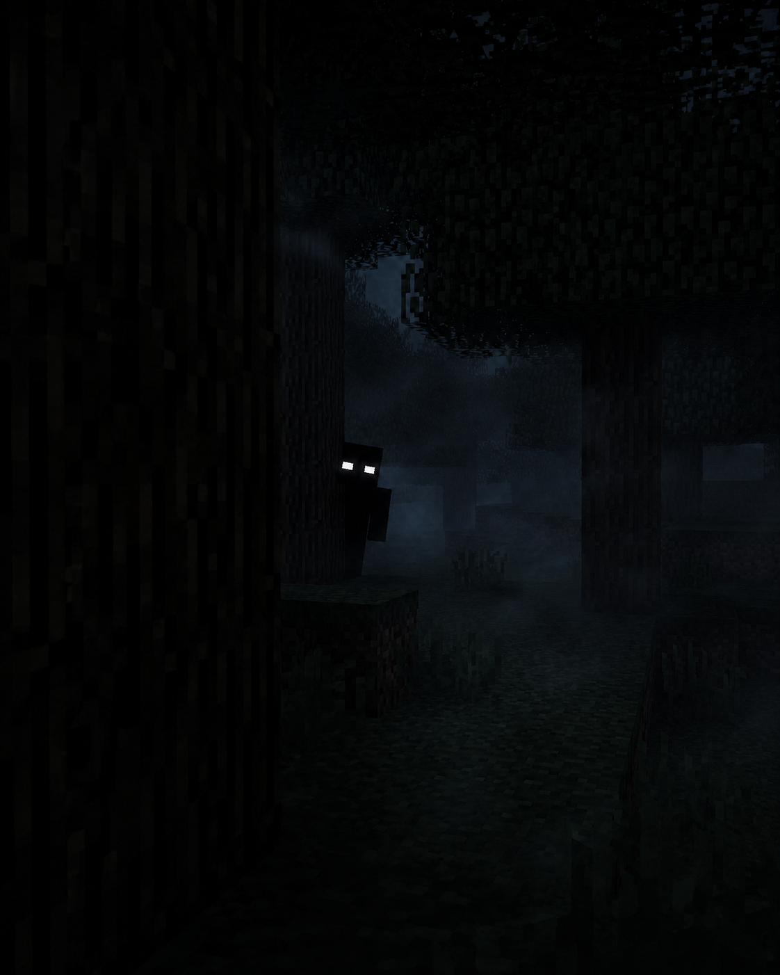 Herobrine asomado entre arboles oscuros de un bosque de Minecraft.
